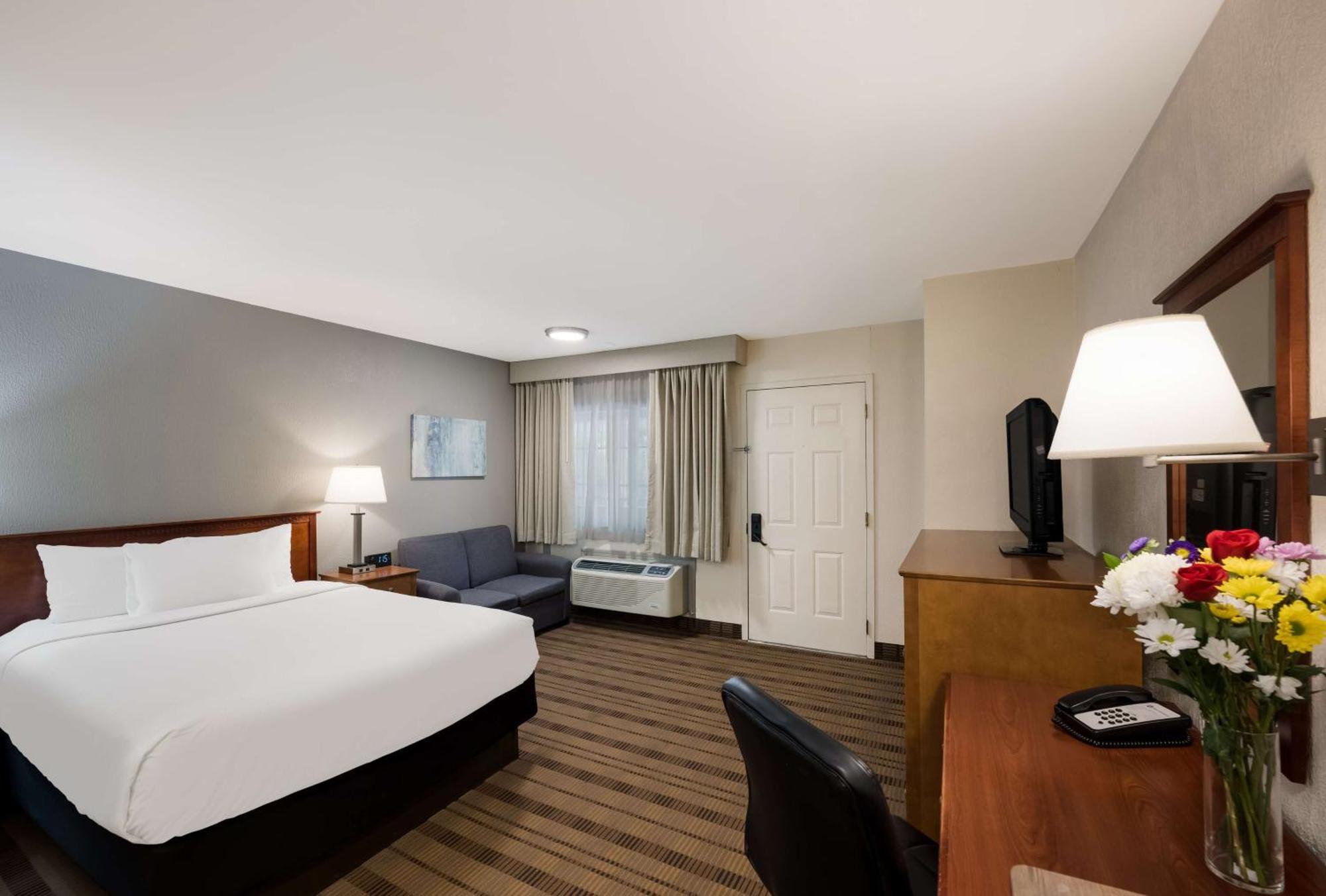 Surestay Plus By Best Western Woodbury Inn Exterior foto